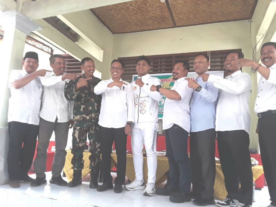 Hadiah Spesial Pj. Bupati Lotim kepada Atlit Peraih Medali Perak Pencak Silat PON 2024
