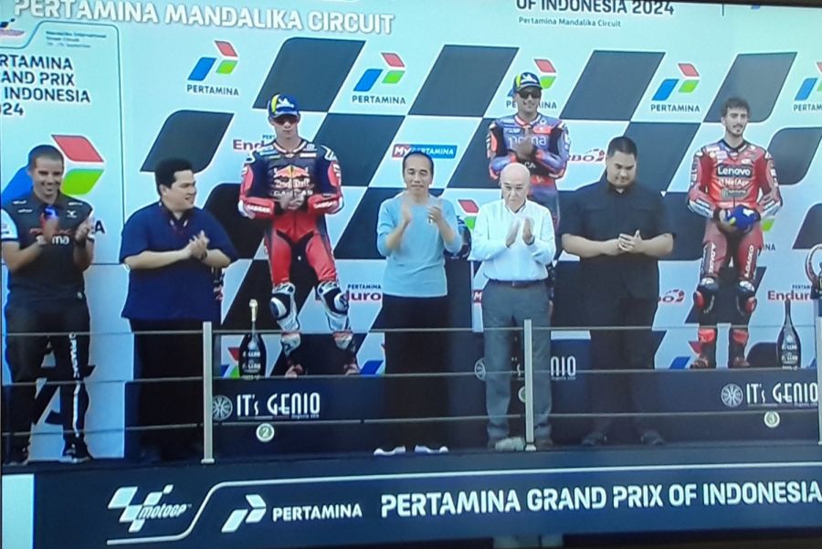 Jorge Martin Bersinar di MotoGP Mandalika 2024: Mesin Terbakar Gagalkan Marquez di Lap 16