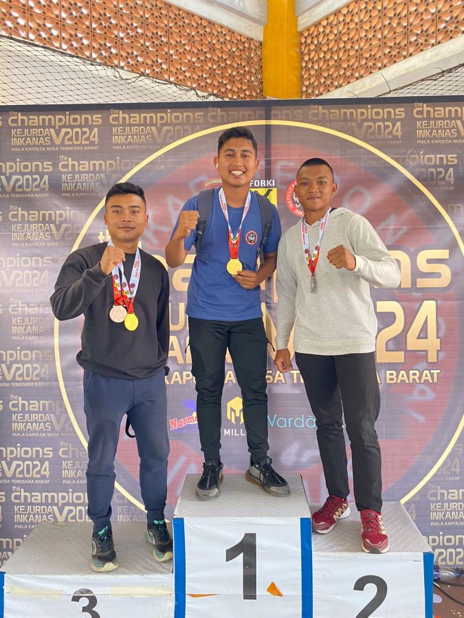 Keren! Anggota Polisi Ini, Raih Medali Emas di Kejuaraan Karate Inkanas Piala Kapolda NTB 2024