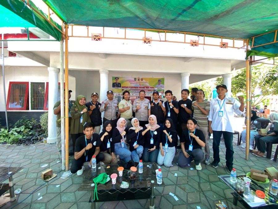 Meriah! Khitan Massal & Senam Pagi oleh POKDARKAMTIBMAS Bersama KKN PMD UNRAM