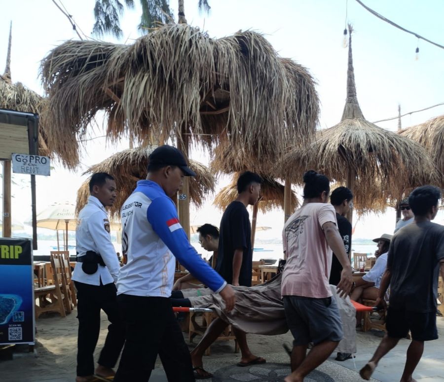 WNA Korea Ditemukan Meninggal Terapung di Pantai Gili Trawangan, Polisi Lakukan Evakuasi