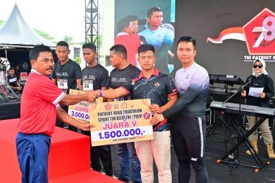 Personel Lanud Roesmin Nurjadin Raih Juara Tiga Wira Bima Triathlon Open